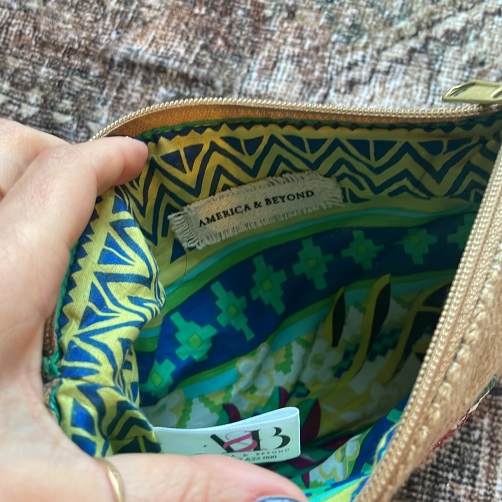 Reversible Beaded Lemon & Watermelon Woven Clutch | Straw Zip Pouch - Picture 3 of 5